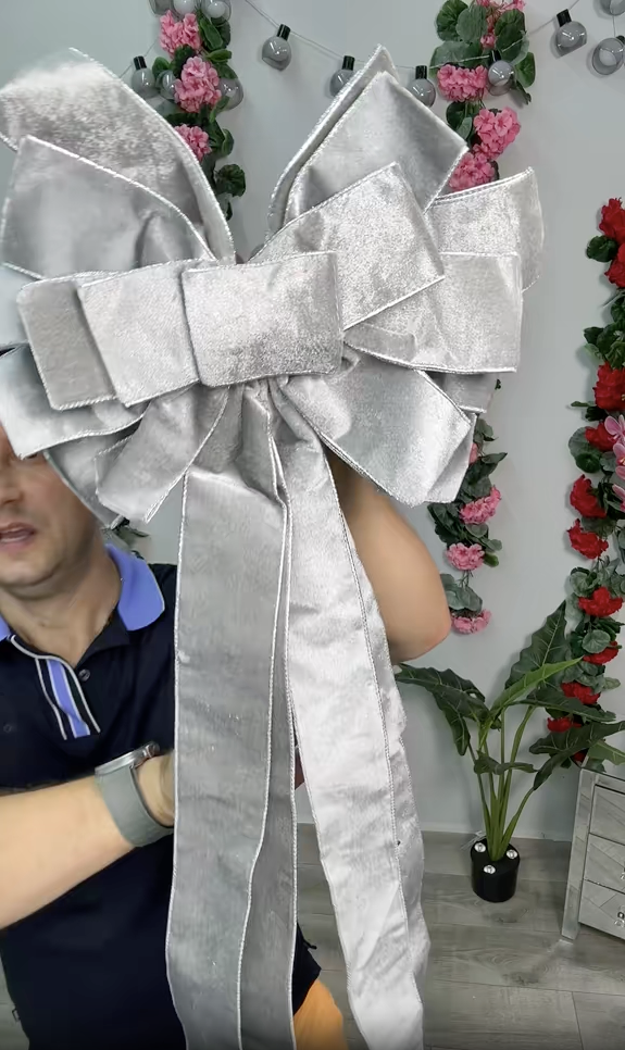 Kokarda szara na choinkę 120